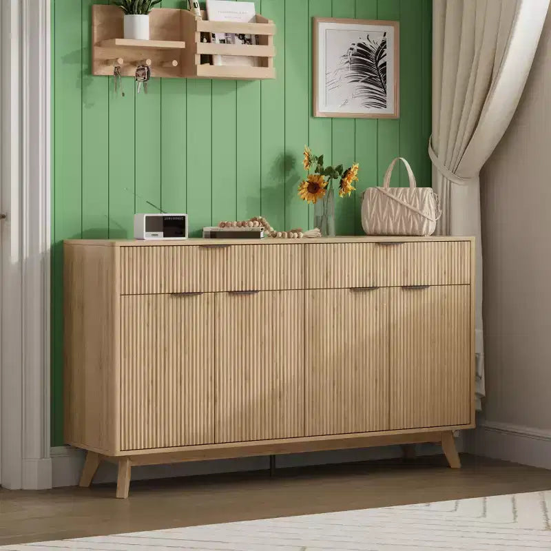 Credenza scanalata da 60" con 2 cassetti e 4 ante – Madia moderna