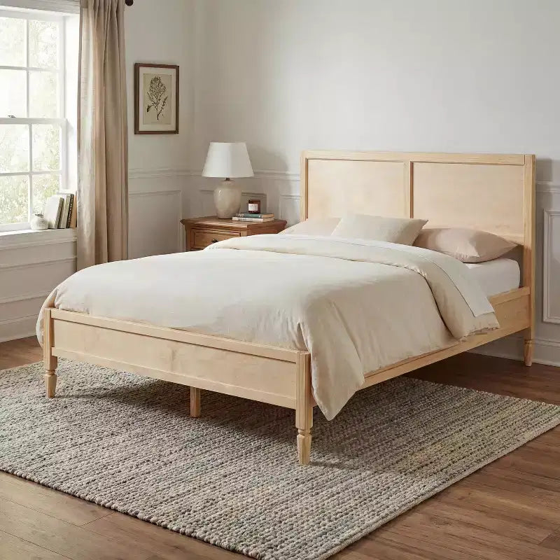Struttura letto moderna in legno con testiera a pannelli – Queen e King