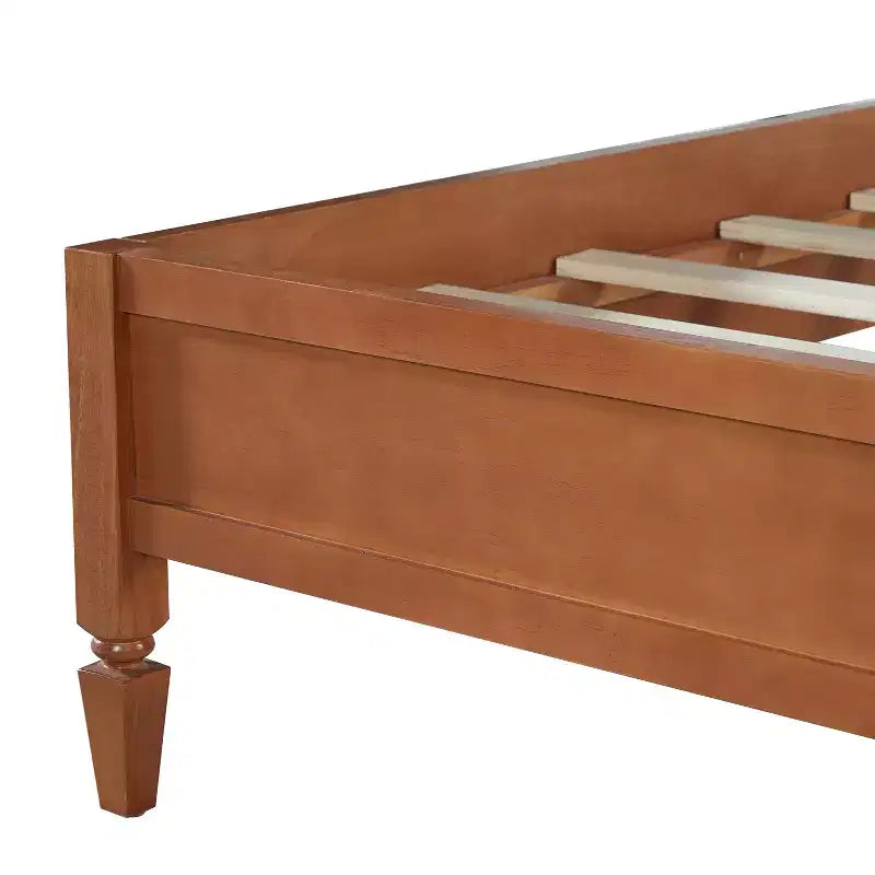 Struttura letto moderna in legno con testiera a pannelli – Queen e King